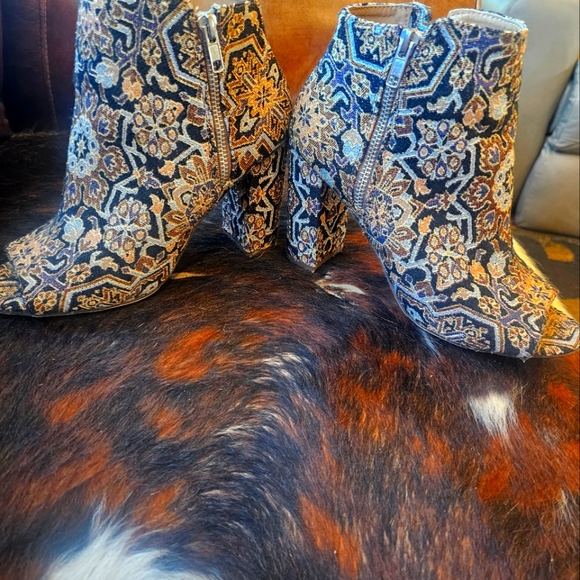 Candies open toe booties - Picture 1 of 5